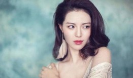 钟楚曦恋情爆料最新情况,神秘男友身份揭晓，细节曝光引热议