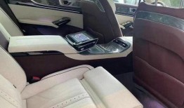 24款红旗h9最新爆料,24款豪华配置大揭秘，驾驭未来尊享之旅